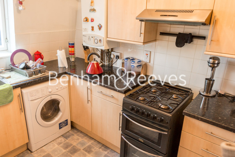 1  bedroom flat to rent in Sussex Way, Upper Holloway, N19-image 2