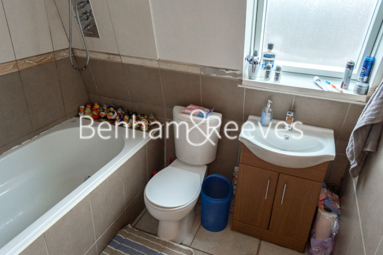 1  bedroom flat to rent in Sussex Way, Upper Holloway, N19-image 4
