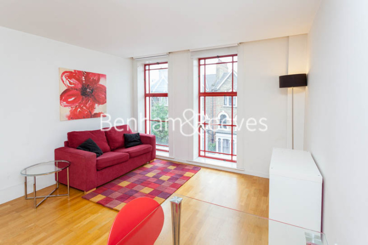 1 bedroom flat to rent in Highbury Stadium Square, Highbury, N5-image 1