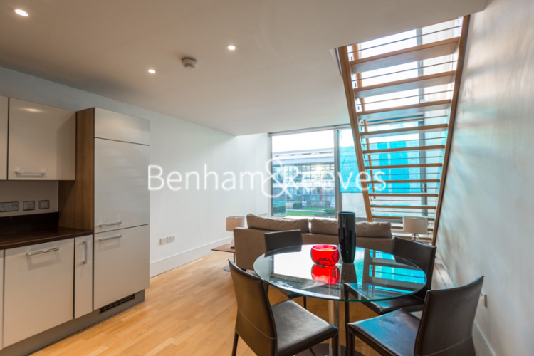 2 bedrooms flat to rent in Highbury Stadium Square, Highbury, N5-image 3