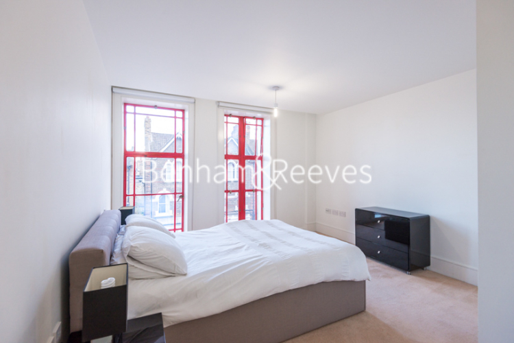 2  bedrooms flat to rent in Highbury Stadium Square, Highbury, N5-image 4