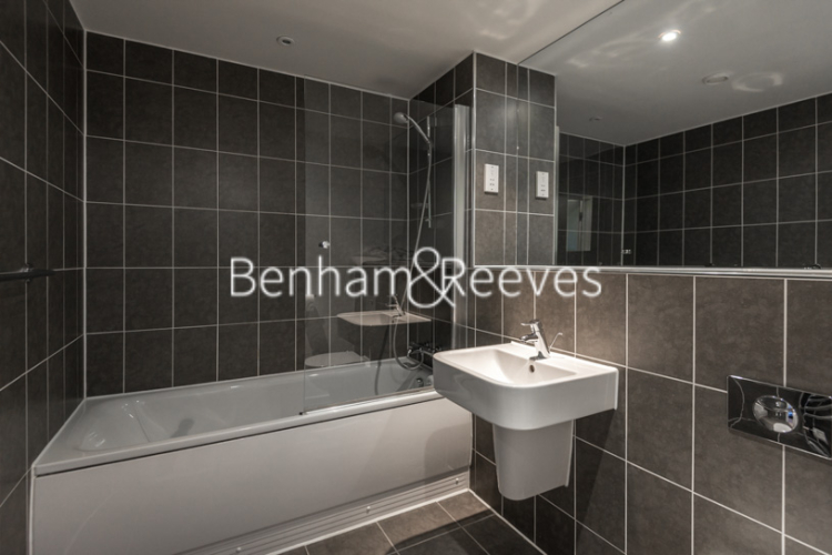 2 bedrooms flat to rent in Highbury Stadium Square, Highbury, N5-image 8