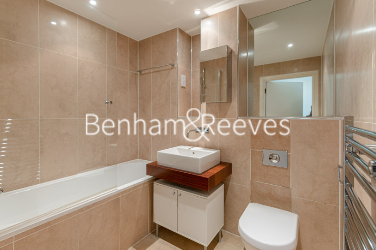 2  bedrooms flat to rent in Highbury Stadium Square, Highbury, N5-image 4