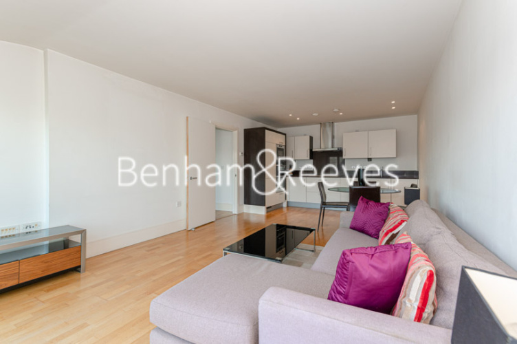 2 bedrooms flat to rent in Highbury Stadium Square, Highbury, N5-image 6