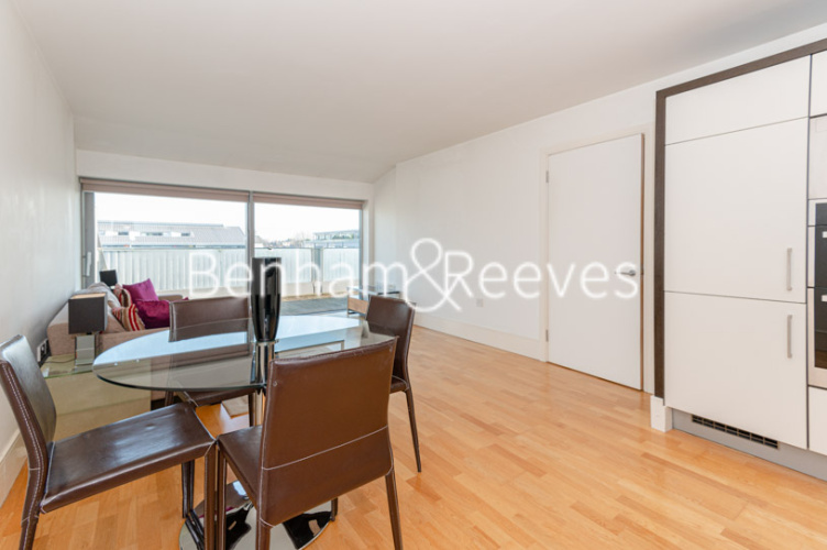 2  bedrooms flat to rent in Highbury Stadium Square, Highbury, N5-image 7