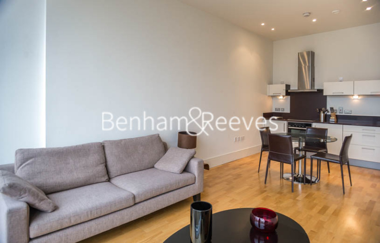 1  bedroom flat to rent in Highbury Stadium Square, Highbury, N5-image 2