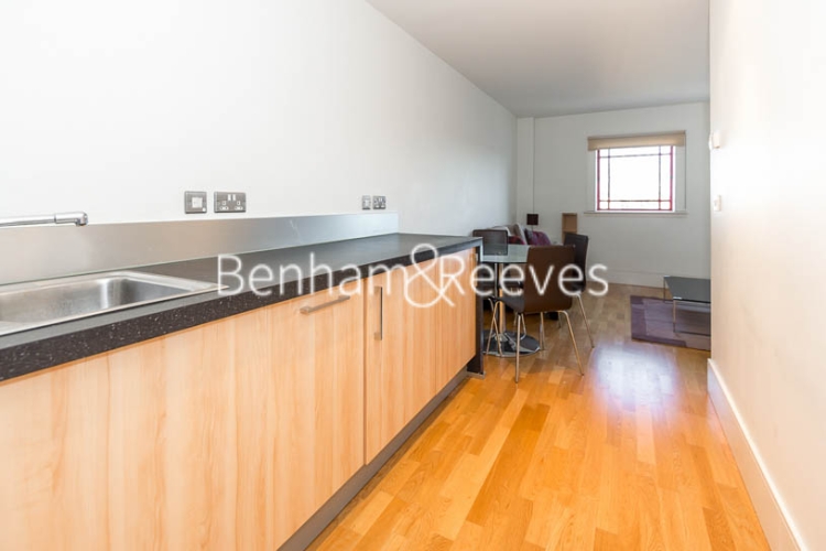 1  bedroom flat to rent in Highbury Stadium Square, Highbury, N5-image 2