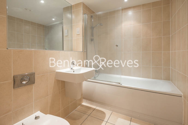 1 bedroom flat to rent in Highbury Stadium Square, Highbury, N5-image 5