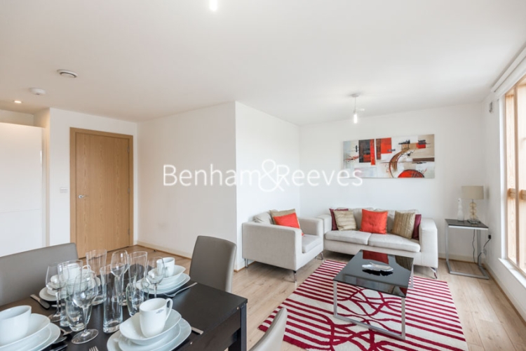 1 bedroom flat to rent in Sussex Way, Holloway, N7-image 1
