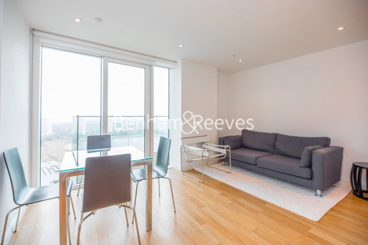 1  bedroom flat to rent in Residence Tower, Woodberry Grove, N4-image 1