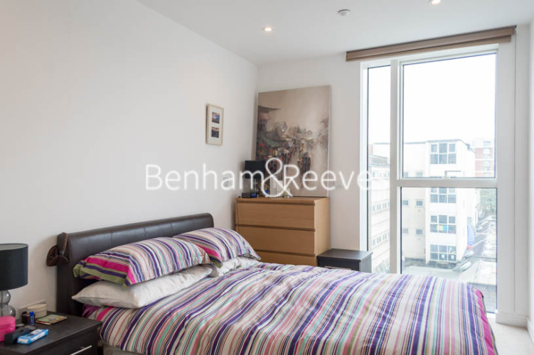 1  bedroom flat to rent in Residence Tower, Woodberry Grove, N4-image 4