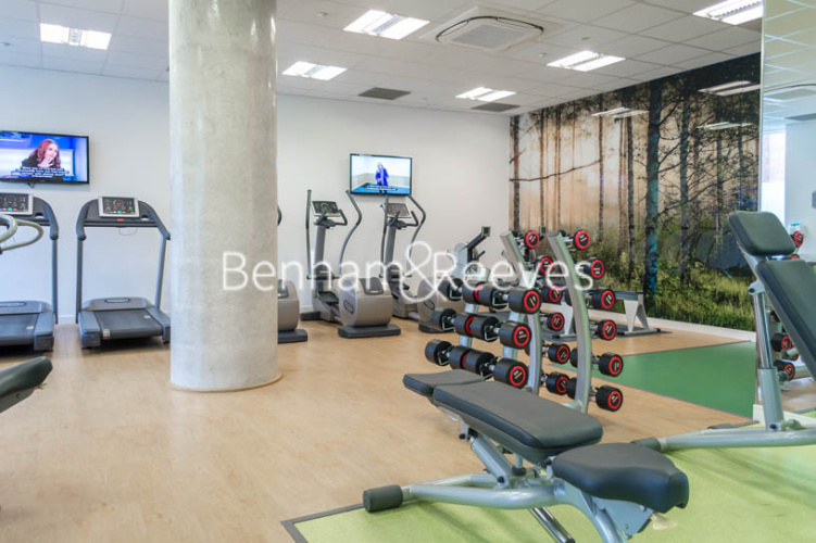 1  bedroom flat to rent in Residence Tower, Woodberry Grove, N4-image 7