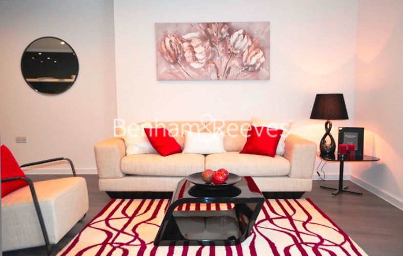 2  bedrooms flat to rent in Loxford Gardens, Highbury Park, N5-image 1