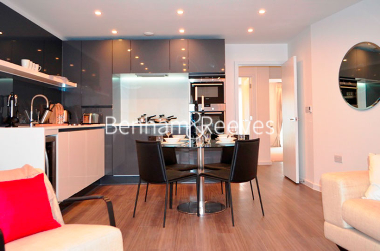 2  bedrooms flat to rent in Loxford Gardens, Highbury Park, N5-image 2