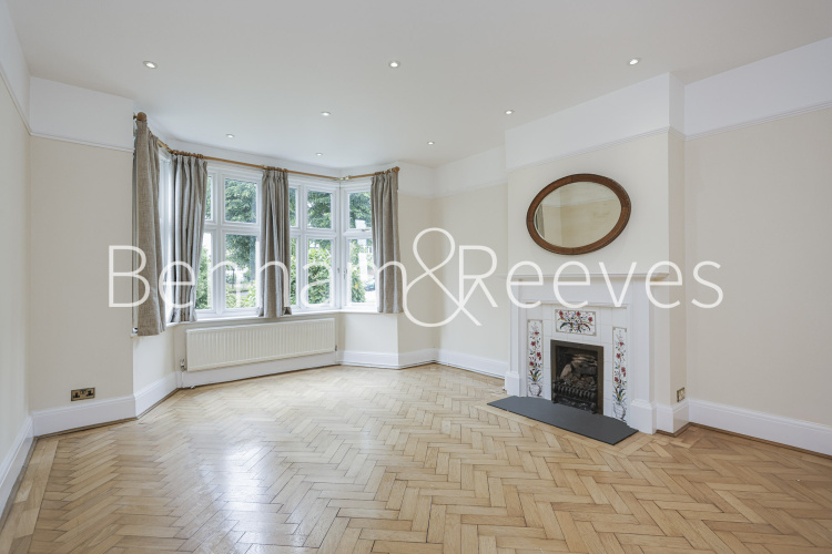 5  bedrooms house to rent in Hillway, Holly Lodge Estate, N6-image 1