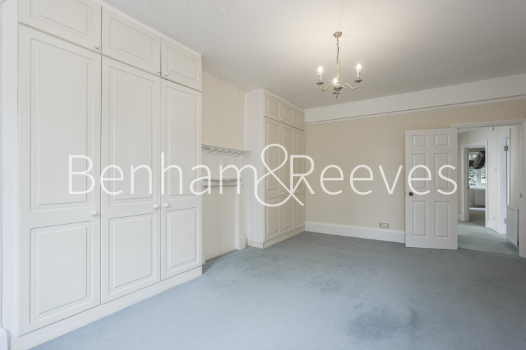 5  bedrooms house to rent in Hillway, Holly Lodge Estate, N6-image 3