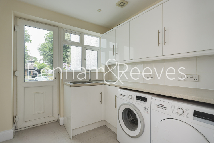 5  bedrooms house to rent in Hillway, Holly Lodge Estate, N6-image 7