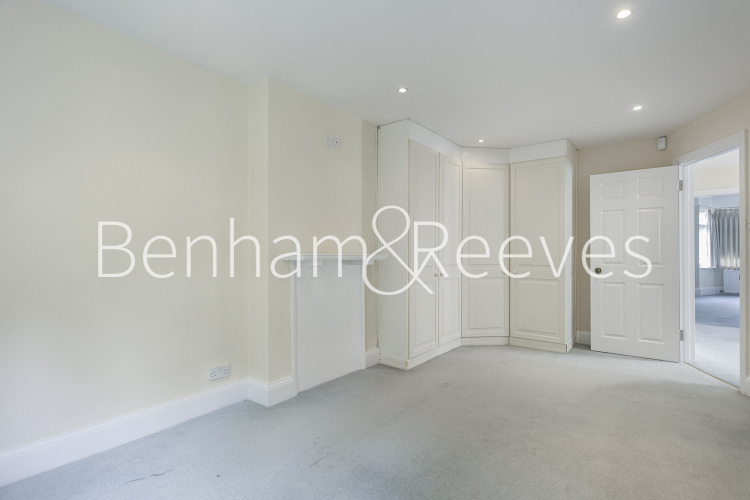 5  bedrooms house to rent in Hillway, Holly Lodge Estate, N6-image 8