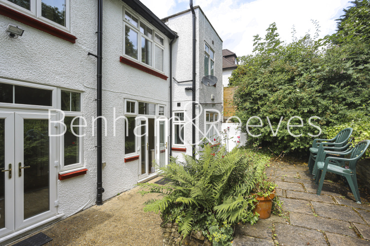 5  bedrooms house to rent in Hillway, Holly Lodge Estate, N6-image 10
