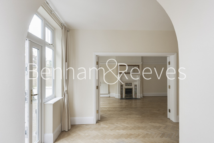 5  bedrooms house to rent in Hillway, Holly Lodge Estate, N6-image 21
