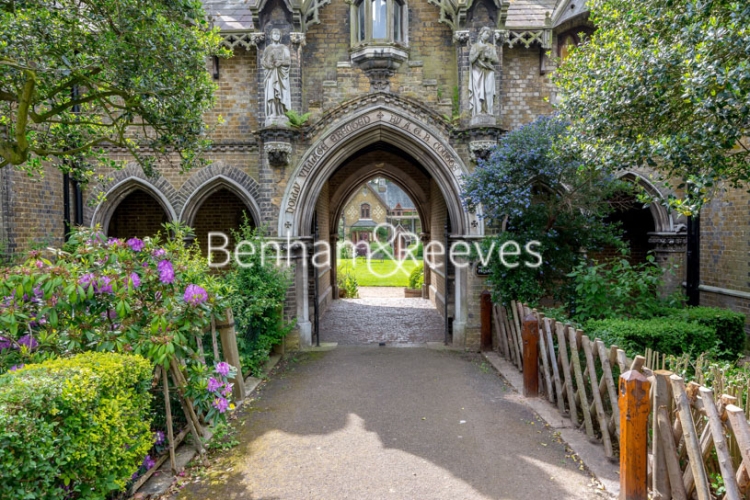 3 bedrooms house to rent in Holly Village, Highgate, N6-image 5