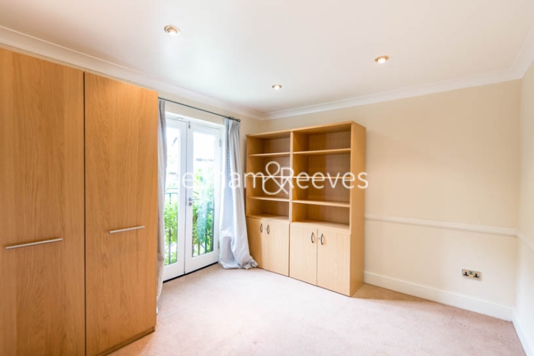 4 bedrooms house to rent in Ridgeway Gardens, Hampstead, N6-image 3