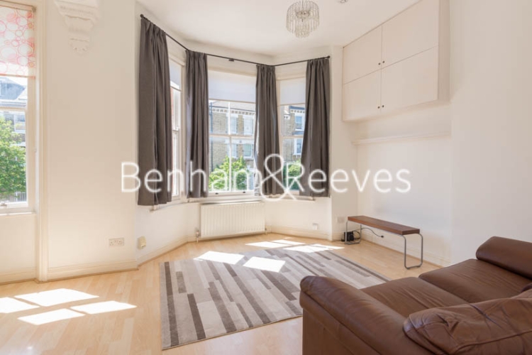 2  bedrooms flat to rent in Bickerton Road, Archway, N19-image 1