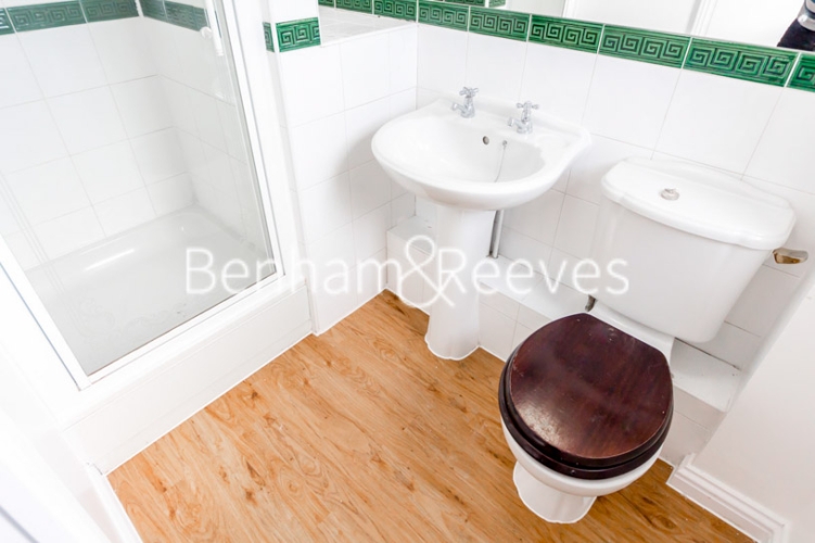 3  bedrooms house to rent in Balmoral Avenue, New Southgate, N11-image 4