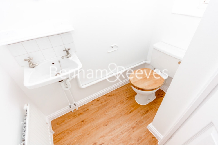 3 bedrooms house to rent in Balmoral Avenue, New Southgate, N11-image 8