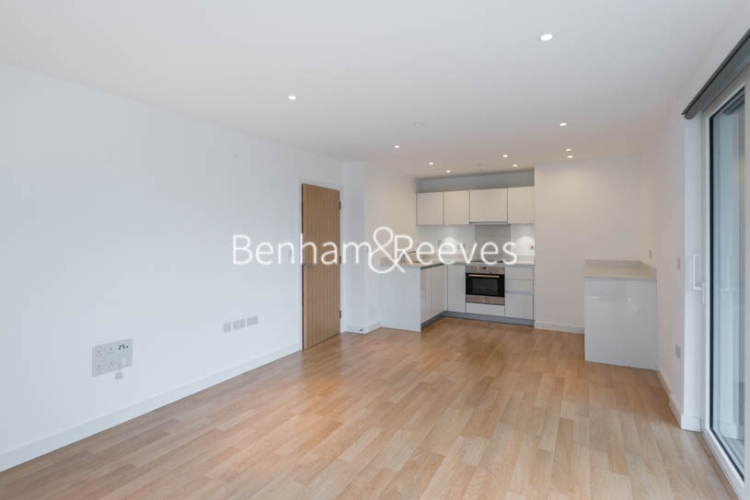 2 bedrooms flat to rent in Woodberry Grove, Highgate, N4-image 2