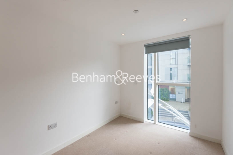 2  bedrooms flat to rent in Woodberry Grove, Highgate, N4-image 3