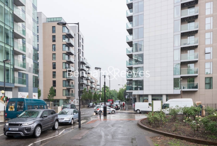 2  bedrooms flat to rent in Woodberry Grove, Highgate, N4-image 5