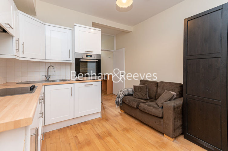 Studio flat to rent in Langdon Park Road, Highgate, N6-image 1