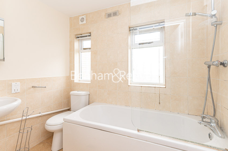 Studio flat to rent in Langdon Park Road, Highgate, N6-image 4