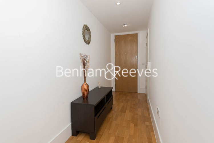 1 bedroom flat to rent in Highbury Stadium Square, Highbury, N5-image 8
