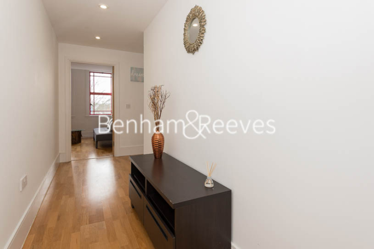 1 bedroom flat to rent in Highbury Stadium Square, Highbury, N5-image 9