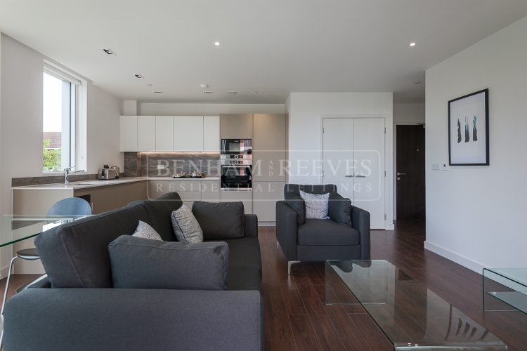 1  bedroom flat to rent in Woodberry Down, Highgate, N4-image 1