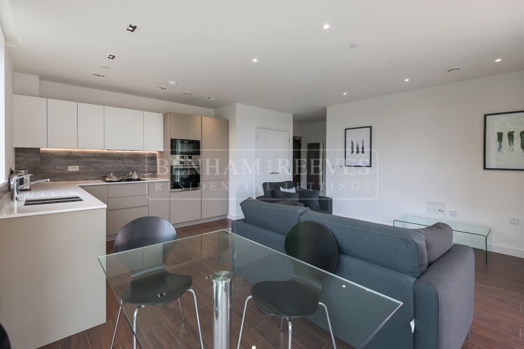 1  bedroom flat to rent in Woodberry Down, Highgate, N4-image 2
