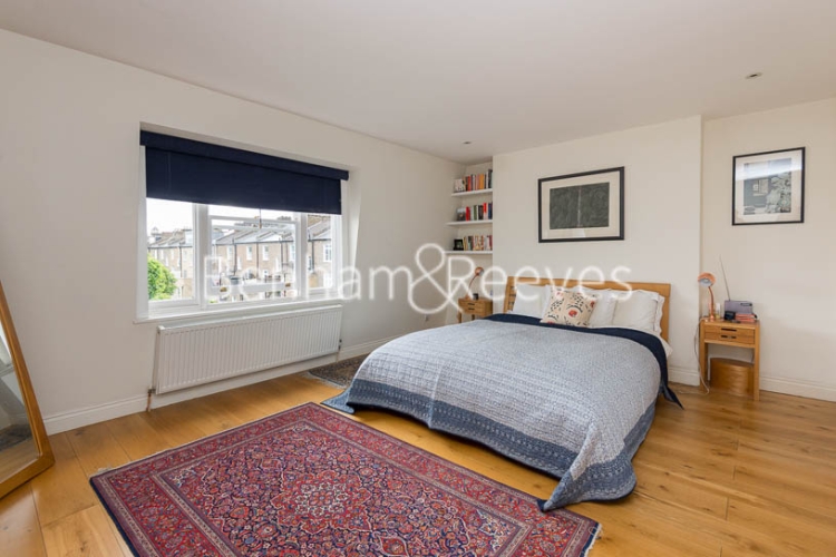 5 bedrooms house to rent in Dalmeny Road, Tufnell Park, N7-image 4