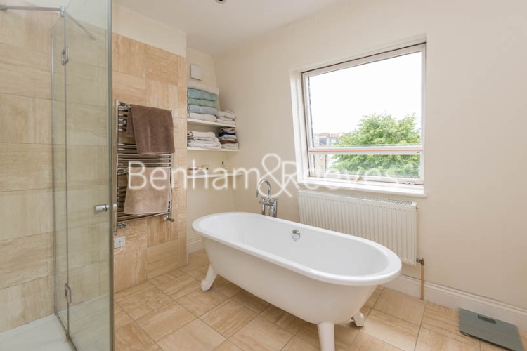 5  bedrooms house to rent in Dalmeny Road, Tufnell Park, N7-image 5