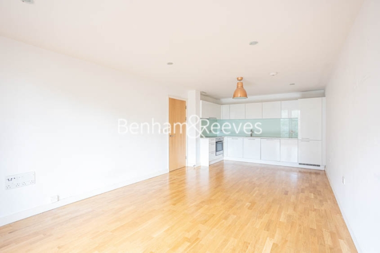 2 bedrooms flat to rent in Holloway Road, Islington, N7-image 2