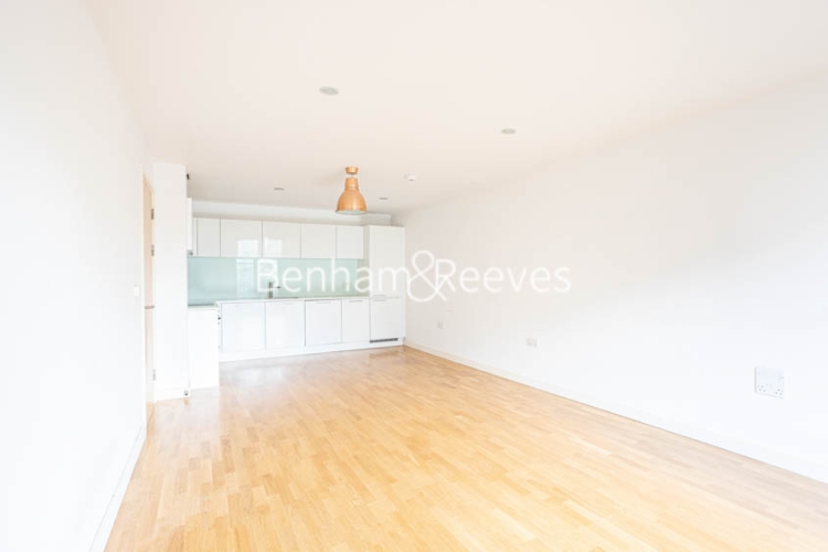 2 bedrooms flat to rent in Holloway Road, Islington, N7-image 7