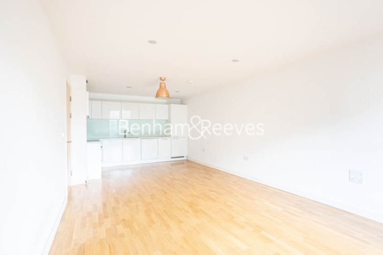 2  bedrooms flat to rent in Holloway Road, Islington, N7-image 7