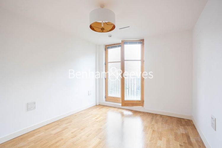 2  bedrooms flat to rent in Holloway Road, Islington, N7-image 8