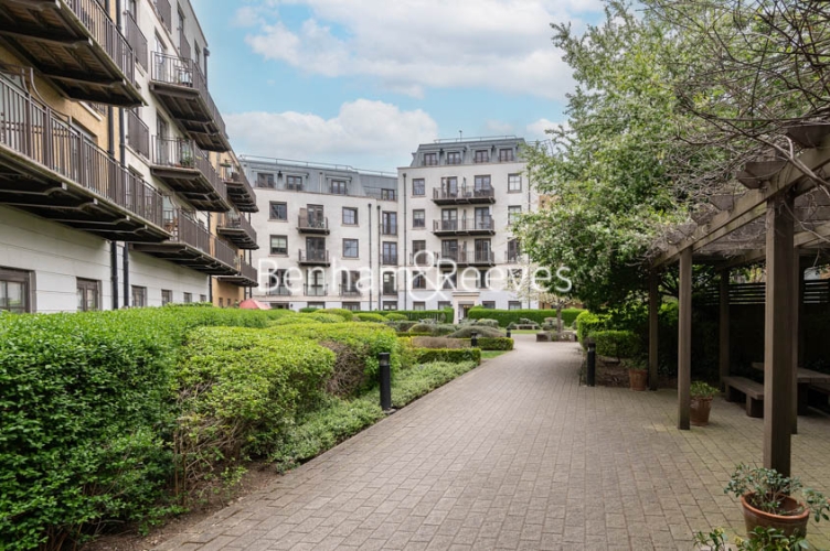 2 bedrooms flat to rent in Holloway Road, Islington, N7-image 13