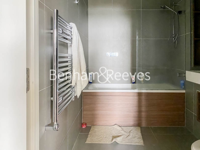 2 bedrooms flat to rent in Woodberry Park development, Highgate, N4-image 4