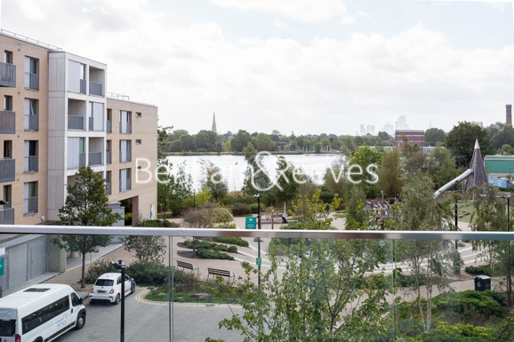 2 bedrooms flat to rent in Woodberry Park development, Highgate, N4-image 5