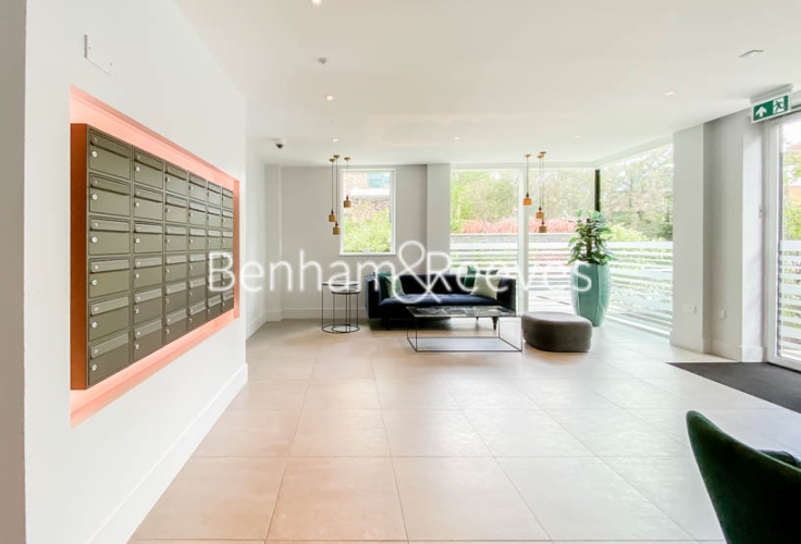 2 bedrooms flat to rent in Woodberry Park development, Highgate, N4-image 13