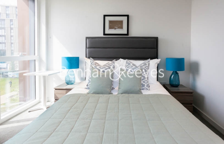 2 bedrooms flat to rent in Woodberry Park development, Highgate, N4-image 14