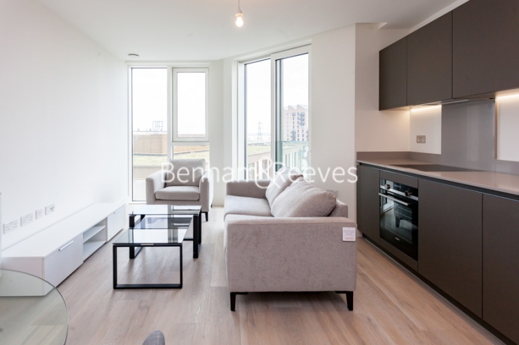 Studio flat to rent in Daneland Walk, Highgate, N17-image 5